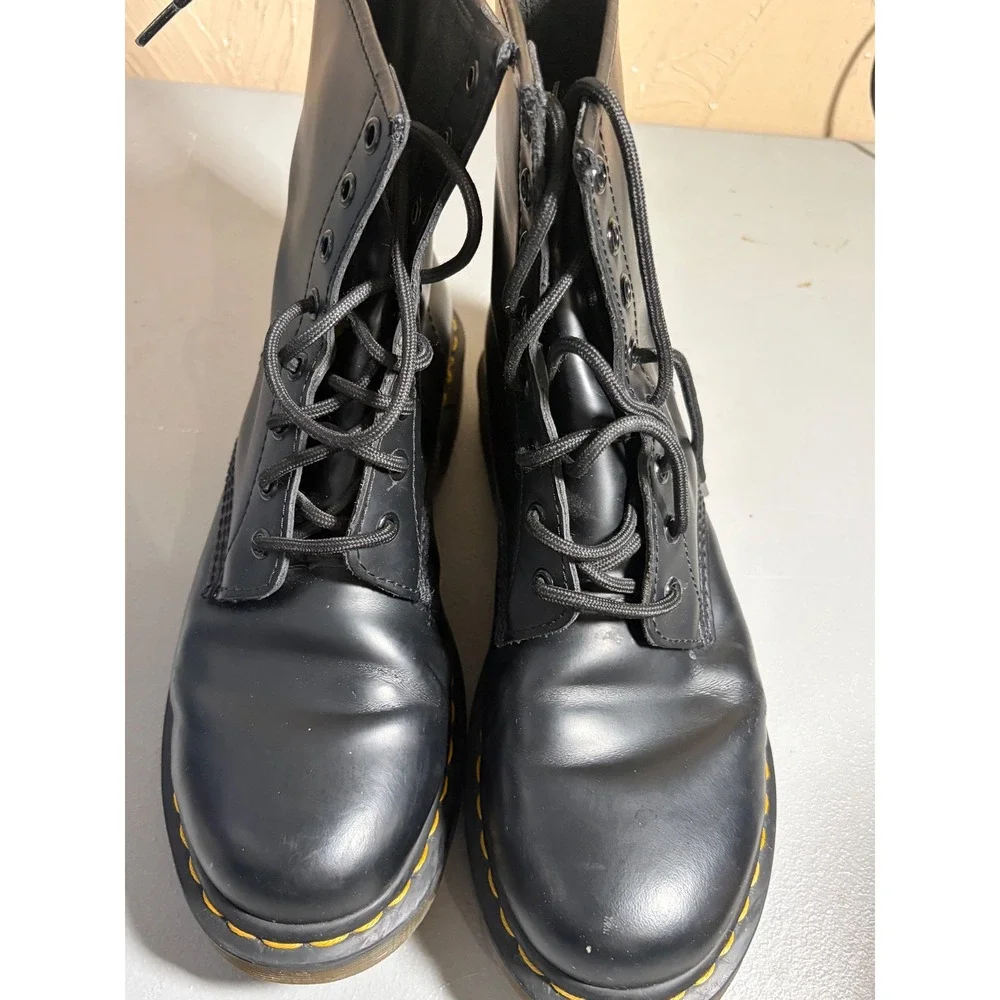 Dr. Martens 1460 Boots Mens 9 Womens 10 Black Smooth Leather 8-Eye Combat Boot